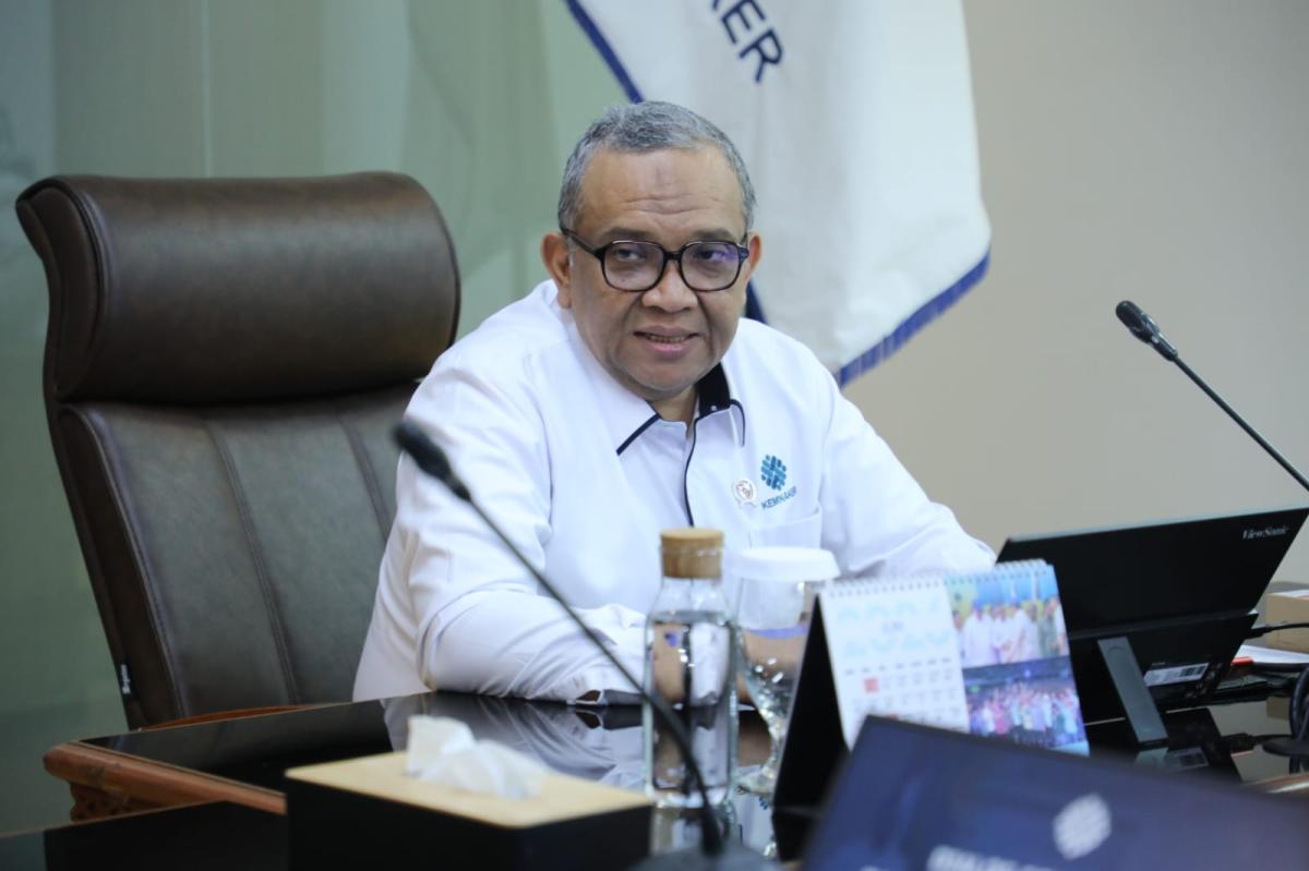 Kemnaker Fasilitasi Dialog Pekerja dan Manajemen Epson, Wamen: Hubungan Industrial Harmonis Berawal dari Komunikasi